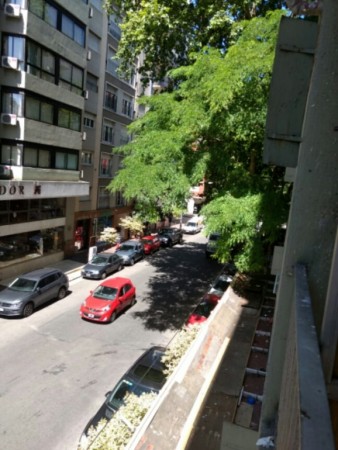 1 AMBIENTE EXTERNO CON BALCON A LA CALLE.MARZO A DICIEMBRE