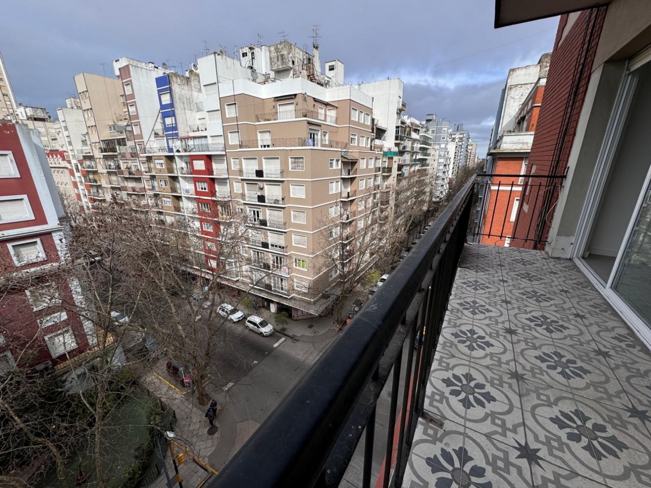 2 AMBIENTES CON BALCON CORRIDO